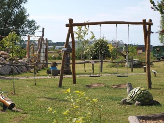 Landhotel Zum Honigdieb Ribnitz-Damgarten Bagian luar foto