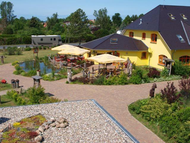 Landhotel Zum Honigdieb Ribnitz-Damgarten Bagian luar foto