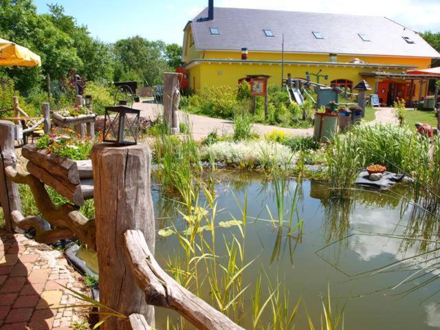 Landhotel Zum Honigdieb Ribnitz-Damgarten Bagian luar foto