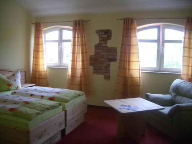 Landhotel Zum Honigdieb Ribnitz-Damgarten Bagian luar foto